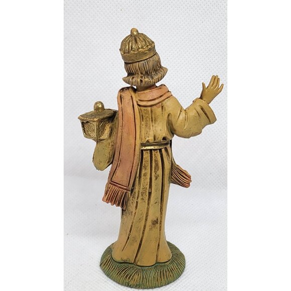Vintage Depose Nativity Figurine – Italian-Made Man with Crown Holding Box - Picture 8 of 12
